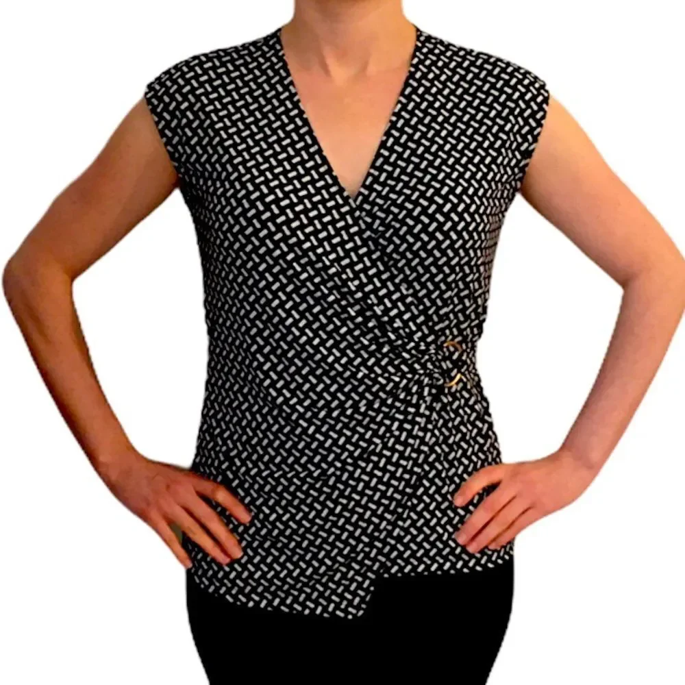 Jones New York Black & White V-Neck Blouse